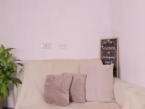 lulu rrussell online show from 28, 1, 2025