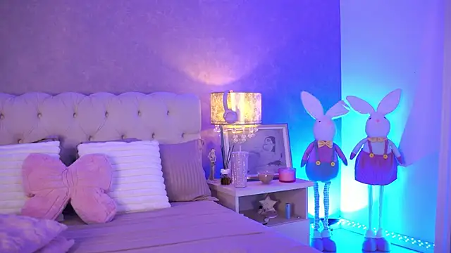 OhhAisha online show from 5, 4, 2026