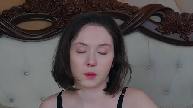 Snapshot of IreneRaye chatting on 19, 2, 2025 IreneRaye online show from 19, 2, 2025