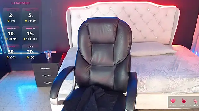 Danielle-Smithh online show from 6, 3, 2025