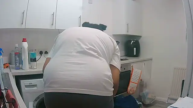 vanilla chocolate23 online show from 2, 11, 2025