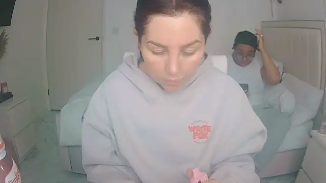 vanilla chocolate23 online show from 31, 3, 2026