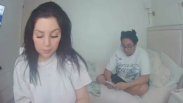 vanilla chocolate23 online show from 9, 3, 2026