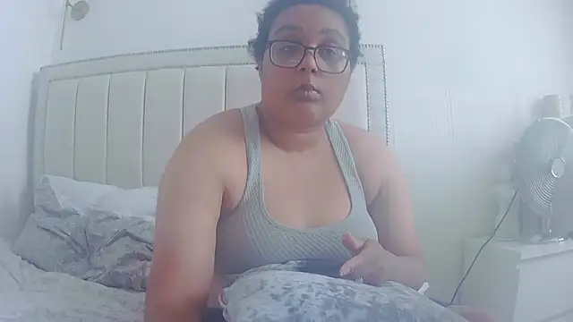 Snapshot of vanilla_chocolate23 chatting on 19, 6, 2026 vanilla chocolate23 online show from 19, 6, 2026