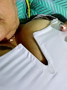 Zamara milf online show from 10, 1, 2026