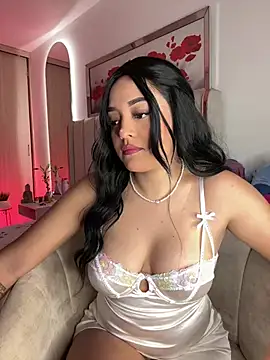 Snapshot of kenndall_21 chatting on 19, 12, 2024 kenndall 21 online show from 19, 12, 2024