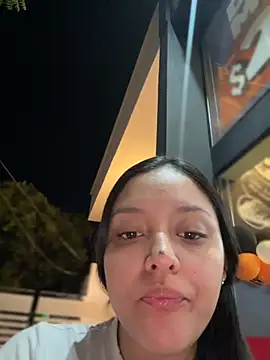 Snapshot of kenndall_21 chatting on 1, 11, 2025 kenndall 21 online show from 1, 11, 2025