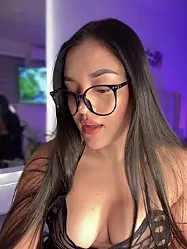 Snapshot of kenndall_21 chatting on 24, 9, 2025 kenndall 21 online show from 24, 9, 2025