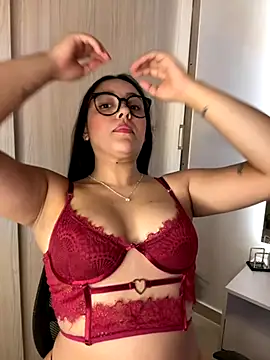 Snapshot of kenndall_21 chatting on 26, 10, 2025 kenndall 21 online show from 26, 10, 2025