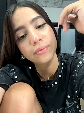 IamSteph13 online show from 10, 10, 2025