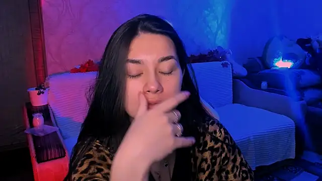 Swee Alicee online show from 11, 2, 2026