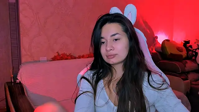 Swee Alicee online show from 10, 10, 2025