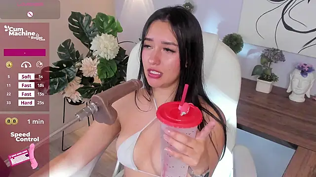 Snapshot of ela_lane_2 chatting on 29, 10, 2025 ela lane 2 online show from 29, 10, 2025