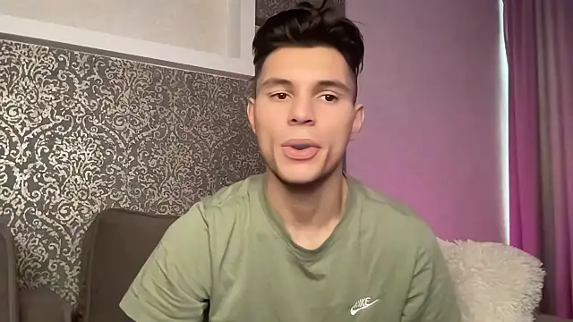 denlover1 online show from 17, 2, 2025