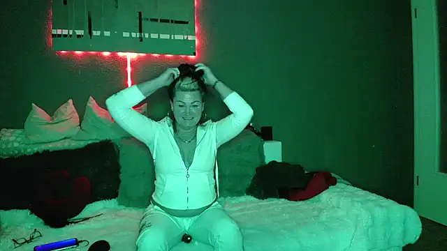 Missnikita6 online show from 24, 1, 2025