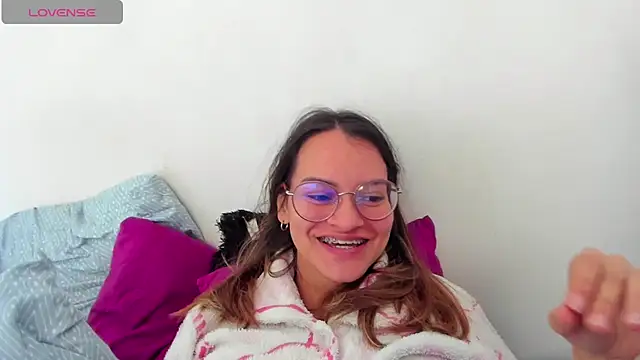 Angie Pirss online show from 15, 12, 2025