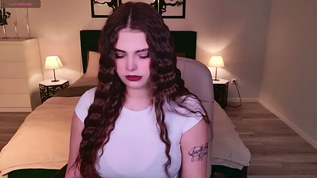 AdeliaKiss online show from 1, 6, 2026