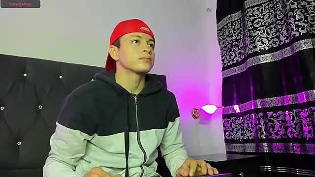 Angel Cuervo online show from 4, 3, 2025