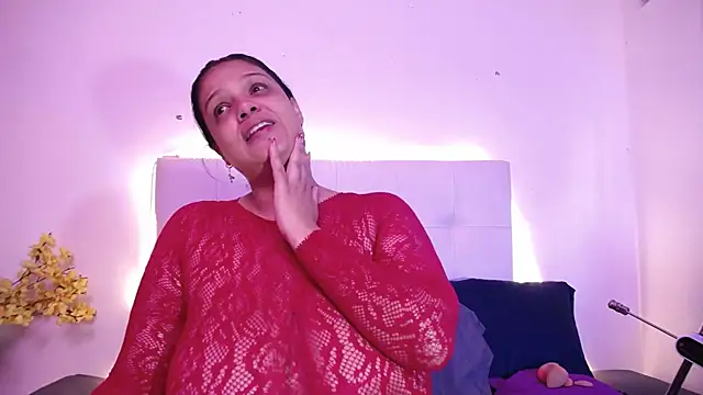 Nicol Love0 online show from 23, 4, 2026