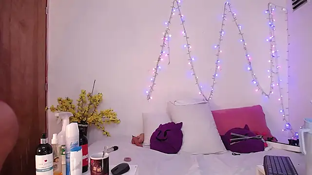 Nicol Love0 online show from 14, 1, 2026