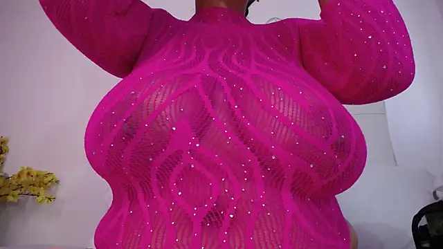 Nicol Love0 online show from 23, 3, 2026