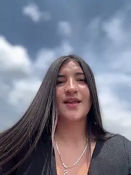 Snapshot of AhriCutte chatting on 12, 3, 2025 AhriCutte online show from 12, 3, 2025