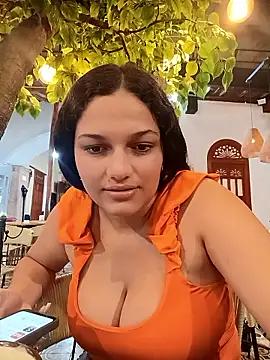 girl milk1 online show from 18, 11, 2025