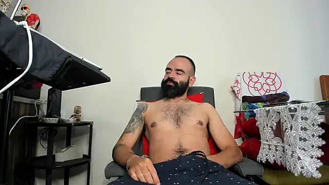 Chriss evanss  online show from 24, 7, 2026
