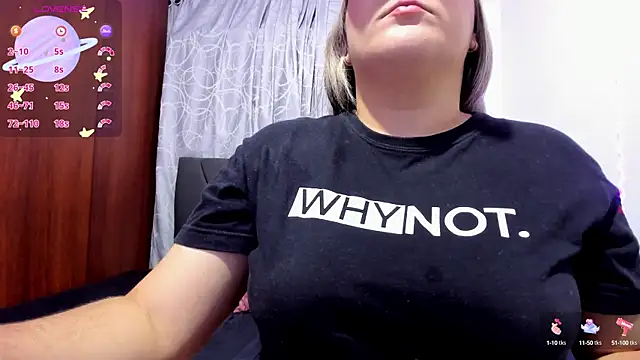 Snapshot of shantal_smith9 chatting on 11, 3, 2025 shantal smith9 online show from 11, 3, 2025