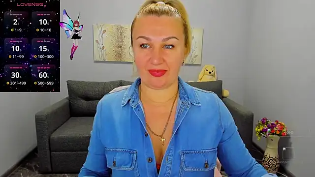 Lili Crossi online show from 5, 11, 2025