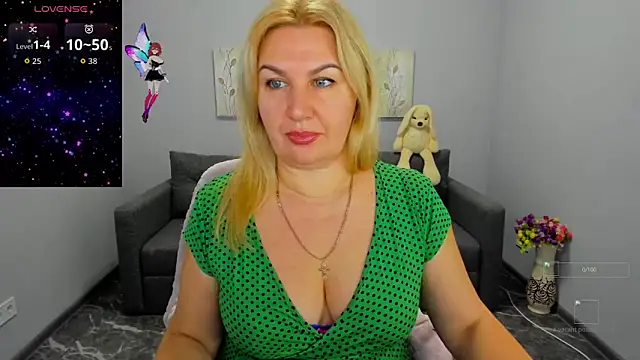 Lili Crossi online show from 26, 11, 2025