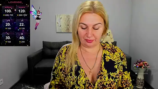 Lili Crossi online show from 30, 9, 2025