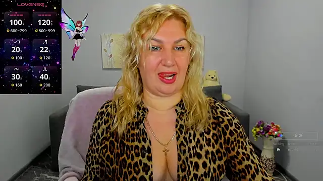 Lili Crossi online show from 11, 11, 2025