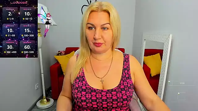 Lili Crossi online show from 24, 9, 2025