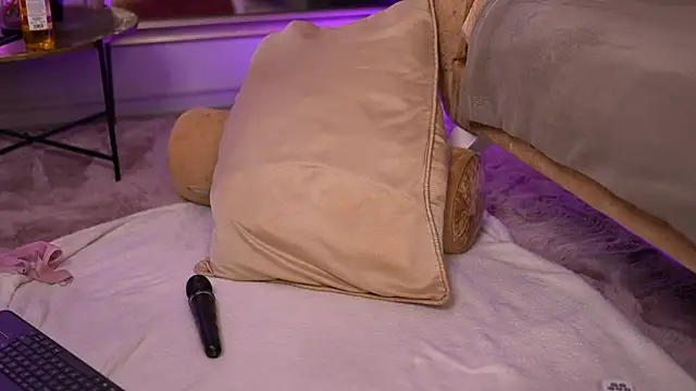 xJuliax online show from 17, 3, 2025