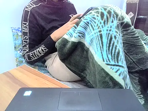 Snapshot of DOLL_CUTY chatting on 4, 12, 2025 DOLL CUTY online show from 4, 12, 2025