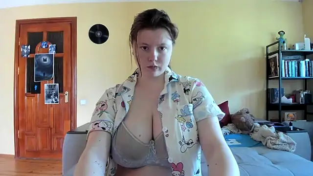Snapshot of LillyDepp chatting on 6, 5, 2026 LillyDepp online show from 6, 5, 2026