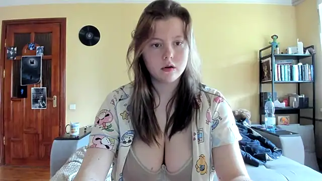 Snapshot of LillyDepp chatting on 7, 5, 2026 LillyDepp online show from 7, 5, 2026