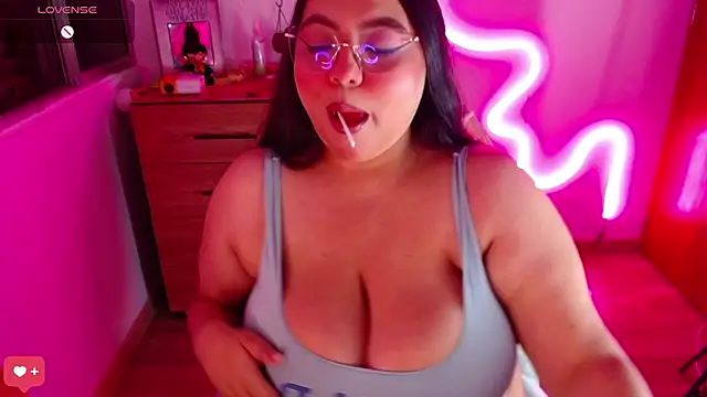 Rebeca charme21 online show from 9, 3, 2025