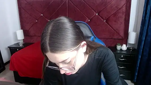 Snapshot of zoe_sweet5 chatting on 14, 1, 2026 zoe sweet5 online show from 14, 1, 2026