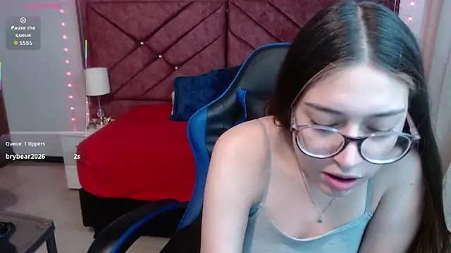 Snapshot of zoe_sweet5 chatting on 11, 1, 2026 zoe sweet5 online show from 11, 1, 2026