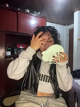 Snapshot of Andi9_ chatting on 9, 11, 2025 Andi9 online show from 9, 11, 2025