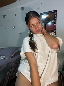 Snapshot of Andi9_ chatting on 11, 12, 2024 Andi9 online show from 11, 12, 2024