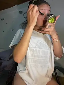 Snapshot of Andi9_ chatting on 11, 12, 2024 Andi9 online show from 11, 12, 2024