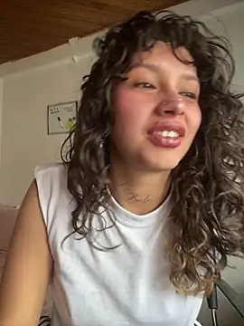 Snapshot of Andi9_ chatting on 10, 11, 2025 Andi9 online show from 10, 11, 2025