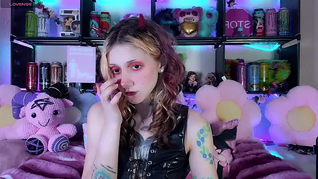 Snapshot of _Devill_Baby chatting on 19, 7, 2026 Devill Baby online show from 19, 7, 2026