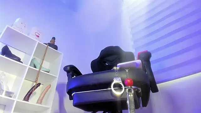 charlotte joliedart online show from 20, 11, 2025