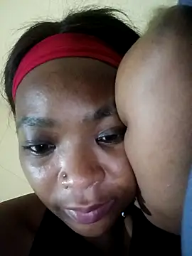 NunuBerry16 online show from 5, 10, 2025