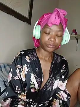 Snapshot of NunuBerry16 chatting on 16, 7, 2026 NunuBerry16 online show from 16, 7, 2026