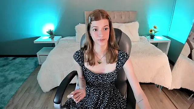 Nora Vennucci online show from 18, 10, 2025